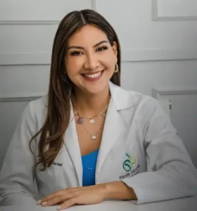 Paola Sánchez es una nutricionista experta en ayuno intermitente.