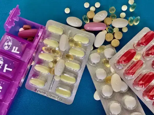 Pastillas para tratar la inflamación de las articulaciones.
